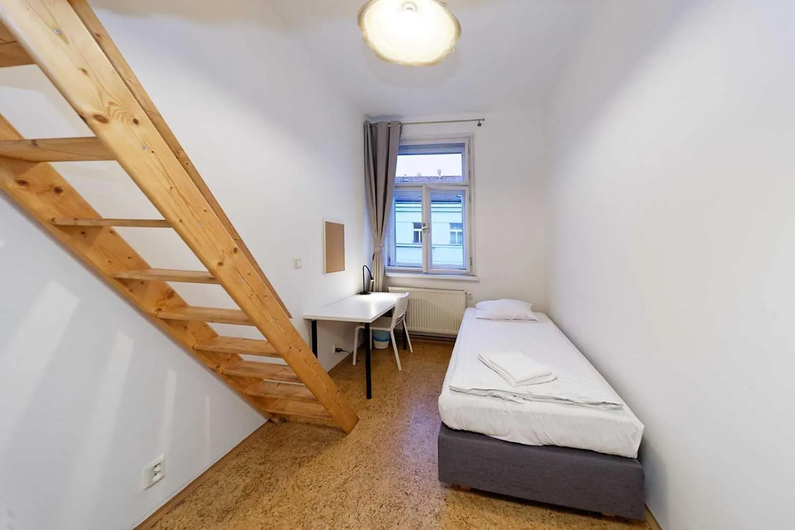 Apartment Lublanska 48 Prague 0*,
