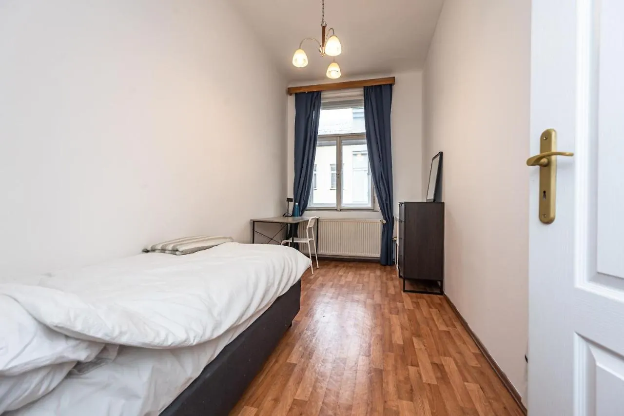 Apartment Lublanska 48 Praga Czechy