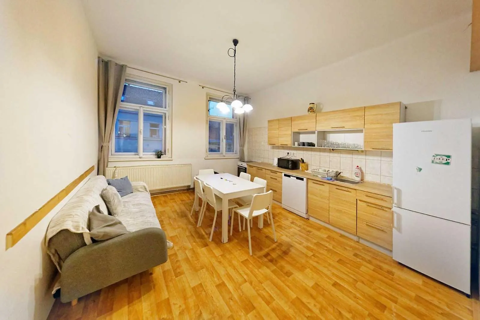 Apartment Lublanska 48 Praga 0*,