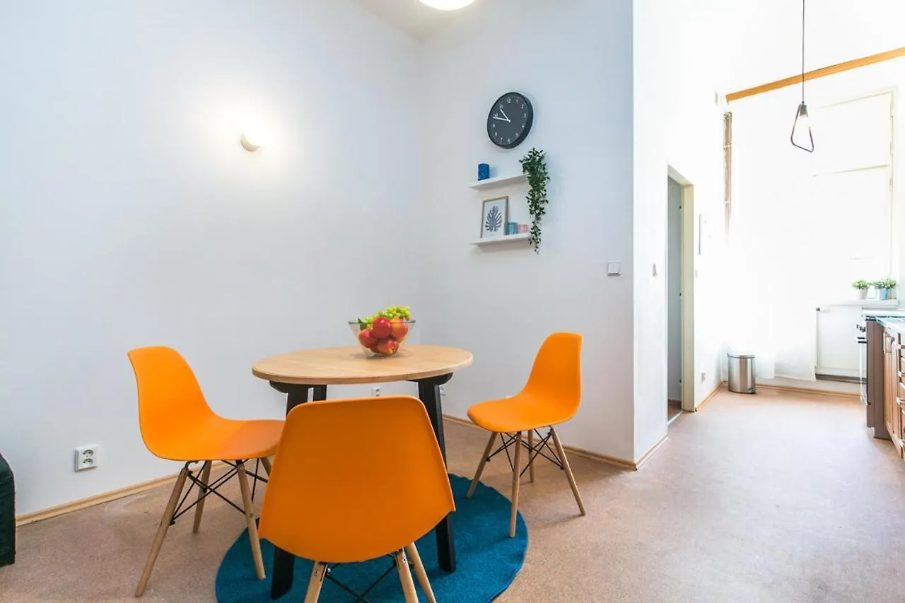 Apartment Lublanska 48 Praga 0*,